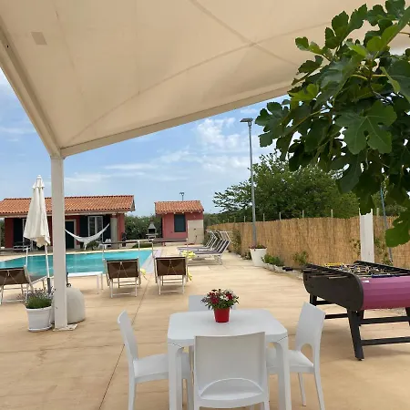 Oliva Villa *